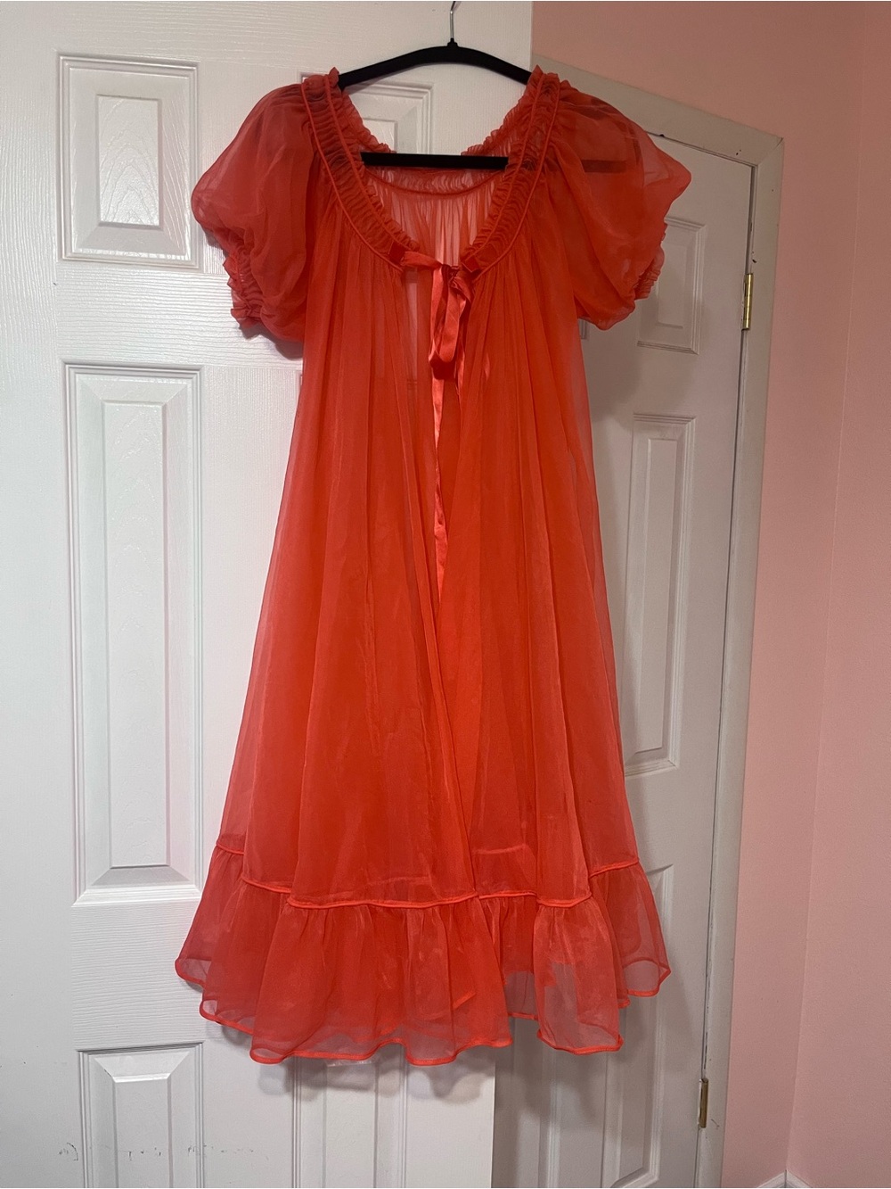 Vtg 1960s Texsheen Coral Nylon Chiffon Peignoir Robe Puff Sleeve Ruffle Sz 32 S